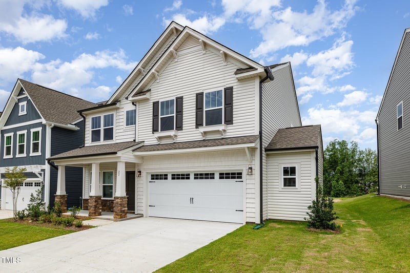 27 Silver Moon Ln, Clayton, NC 27527