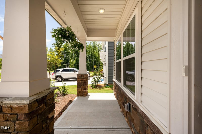 27 Silver Moon Ln, Clayton, NC 27527