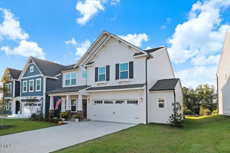 27 Silver Moon Ln, Clayton, NC 27527