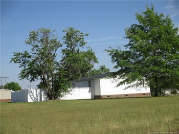 27 Skylark Ln, St Pauls, NC 28384