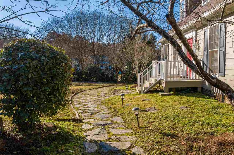 27 Southampton Pl, Durham, NC 27705