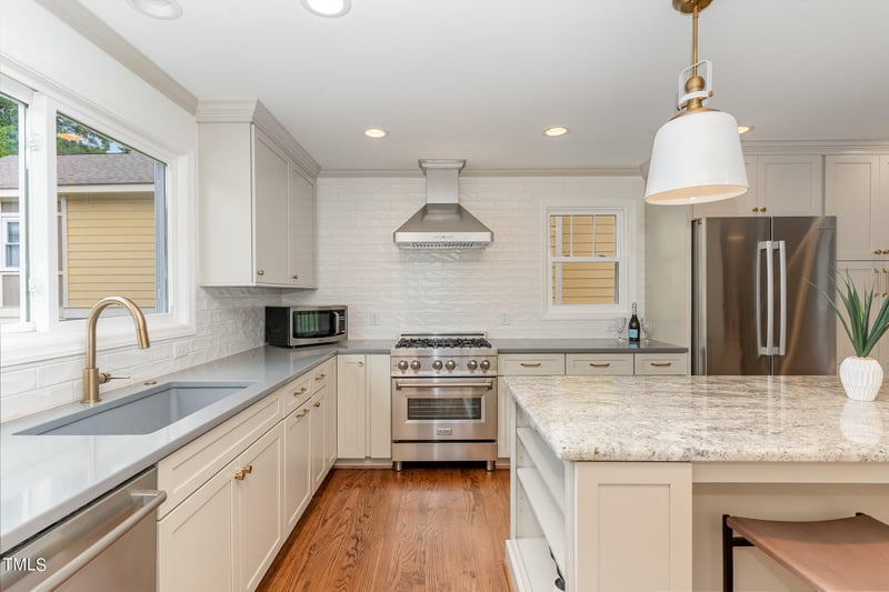 27 Summit Ave, Raleigh, NC 27603