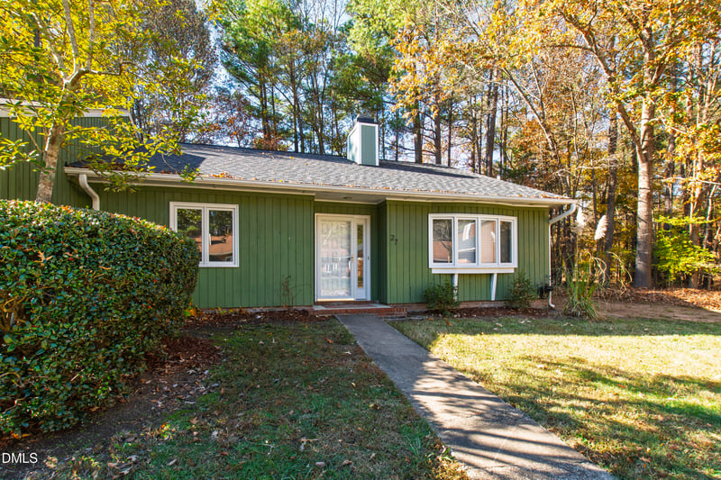 27 Sunflower Ct, Durham, NC 27713