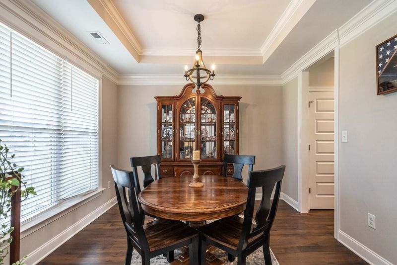 27 Thurman Dr, Selma, NC 27576