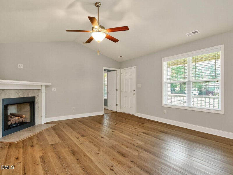 270 Barewood Dr, Four Oaks, NC 27524