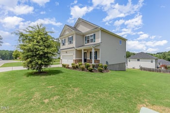 270 Cascade Knoll Dr, Clayton, NC 27527