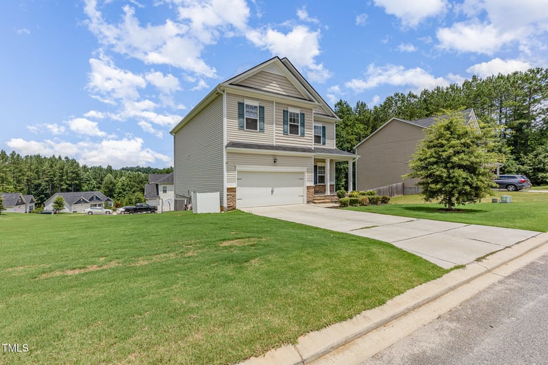 270 Cascade Knoll Dr, Clayton, NC 27527