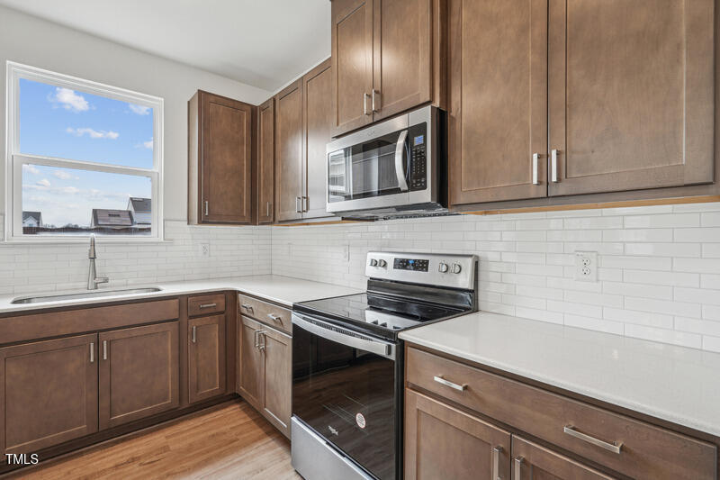 270 Chestnut Oak Ln, Lillington, NC 27546