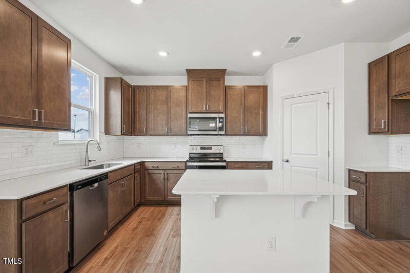 270 Chestnut Oak Ln, Lillington, NC 27546