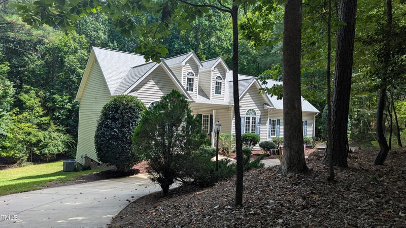 270 Lumberjack Ln, Louisburg, NC 27549