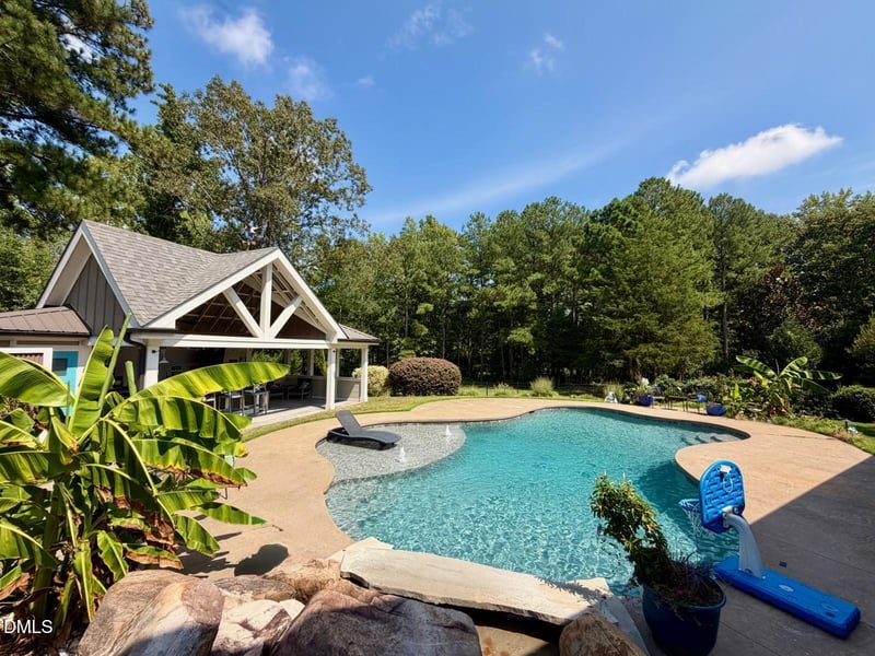 270 Rivers Edge Dr, Youngsville, NC 27596