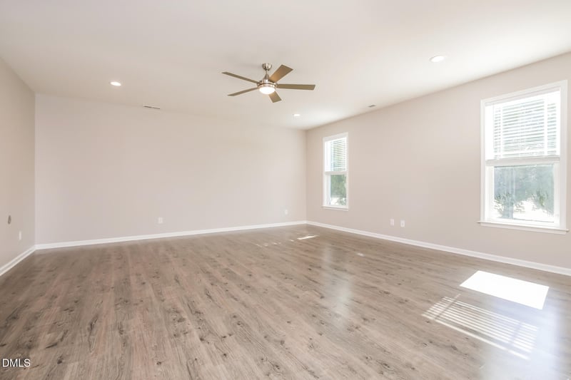 270 Shore Pine Dr, Youngsville, NC 27596