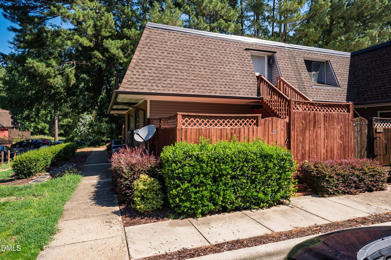 270 Summerwalk Cir, Chapel Hill, NC 27517