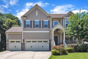 2700 Banks Lake Ct, Fuquay Varina, NC 27526