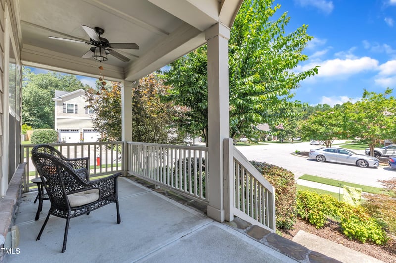 2700 Banks Lake Ct, Fuquay Varina, NC 27526