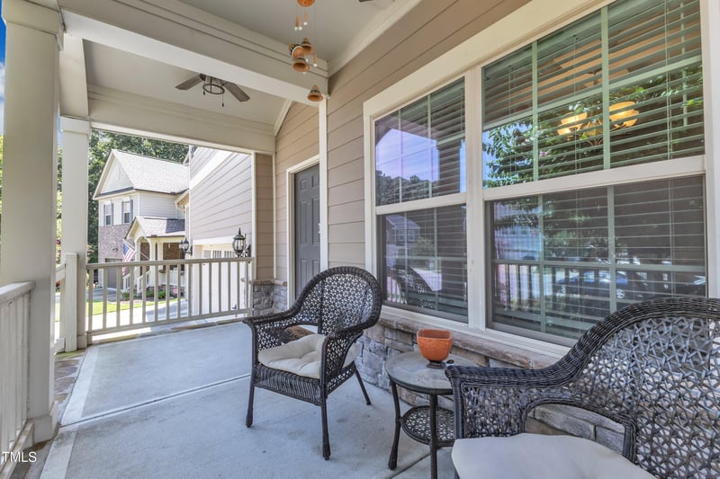 2700 Banks Lake Ct, Fuquay Varina, NC 27526