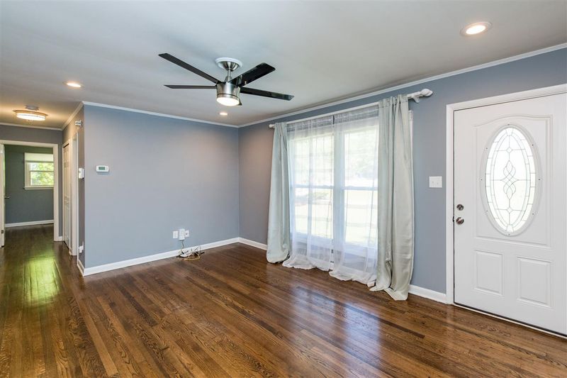 2700 Bromley St, Raleigh, NC 27610