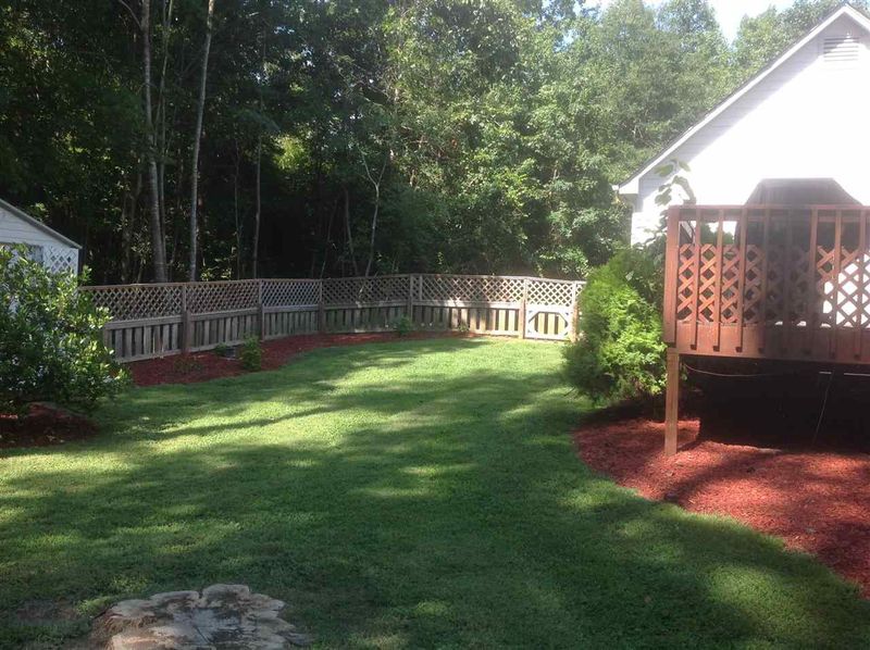2700 Emmett Crest Ct, Clayton, NC 27520