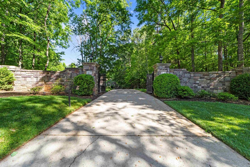 2700 Forest Creek Rd, Chapel Hill, NC 27514
