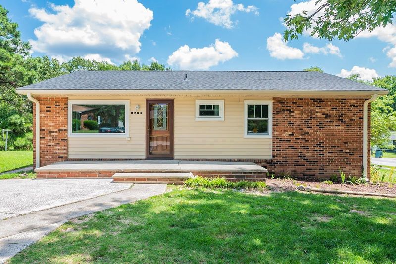 2700 Hinson Dr, Durham, NC 27704