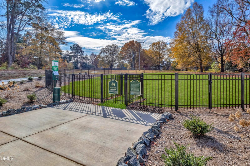 2700 Kempthorne Rd, Cary, NC 27519
