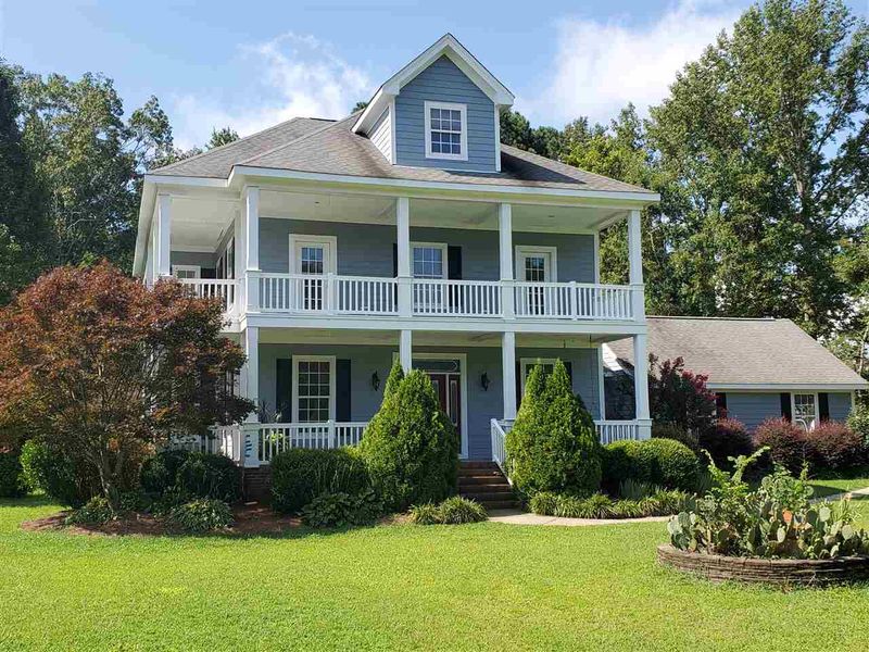 2700 Stonewalk Ct, Zebulon, NC 27597