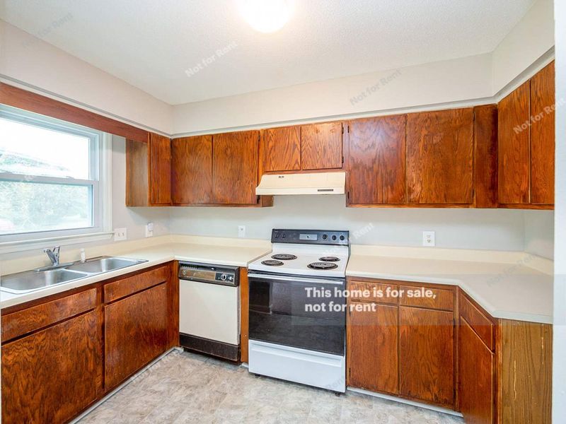 2701 Boxelder Dr, Raleigh, NC 27610