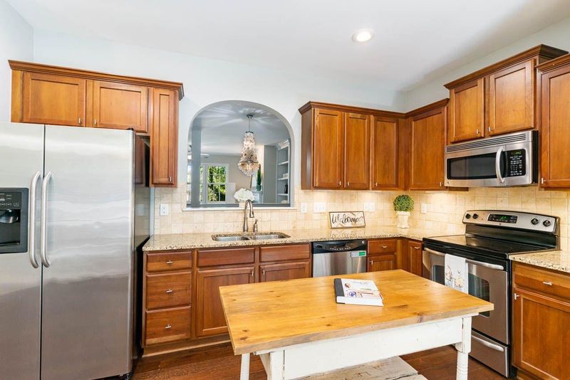 2701 Cloud Mist Cir, Raleigh, NC 27614