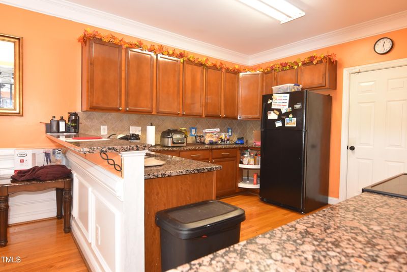 2701 Erinridge Rd, Raleigh, NC 27610