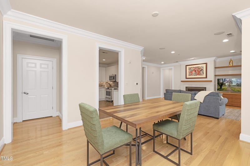 2701 Glenwood Gardens Ln #106, Raleigh, NC 27608