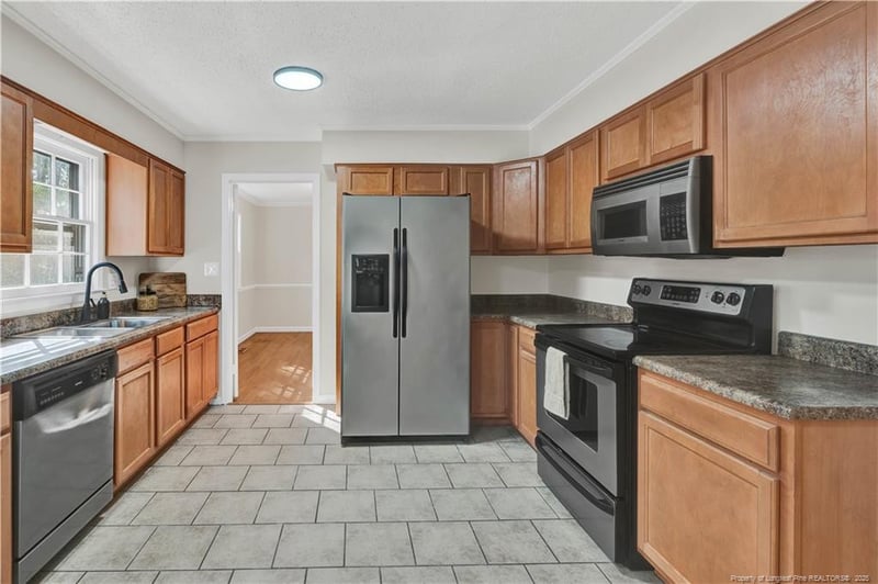 2701 Lake Club Dr, Fayetteville, NC 28304