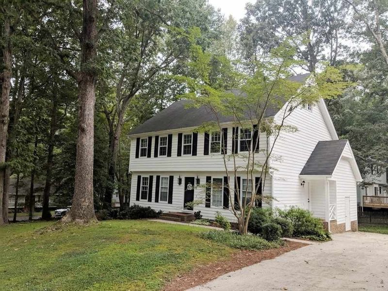2701 Pidgeon Hill Rd, Raleigh, NC 27613
