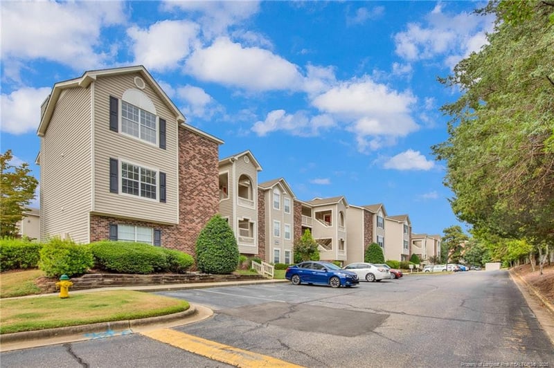 2701 Preston Woods Ln #9, Fayetteville, NC 28304