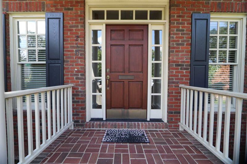 2701 St Marys St, Raleigh, NC 27609