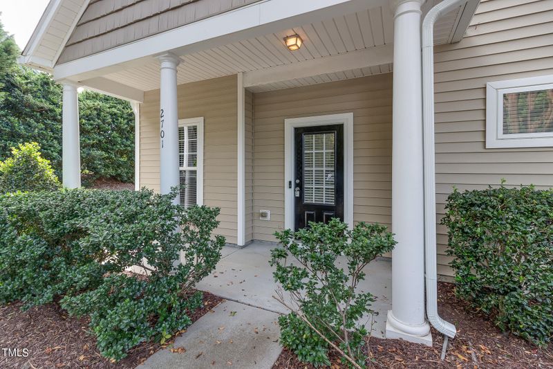 2701 Sunny Corners Ct, Raleigh, NC 27614