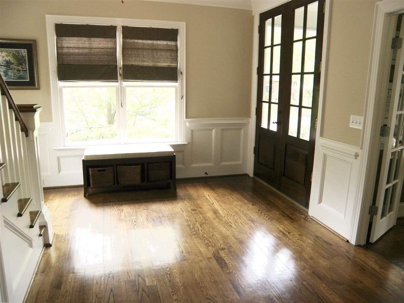 2702 Bedford Ave, Raleigh, NC 27607