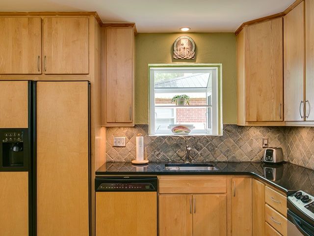 2702 Fairlawn Rd, Durham, NC 27705