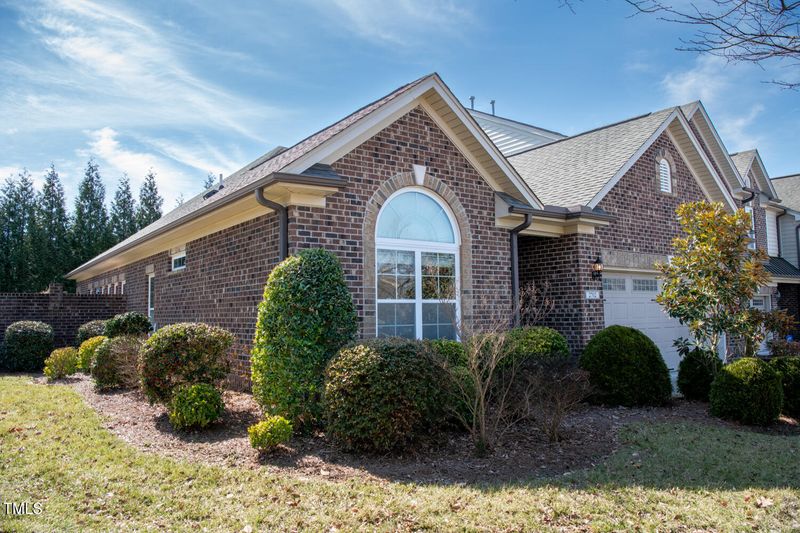 2702 Kingsbury Ct, Burlington, NC 27215