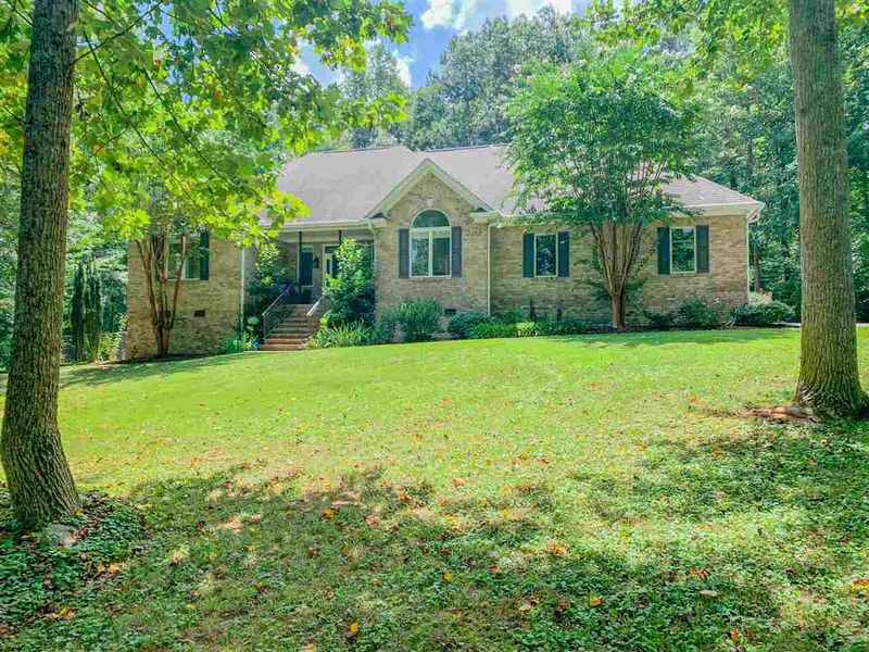 2702 Percussion Dr, Hillsborough, NC 27278