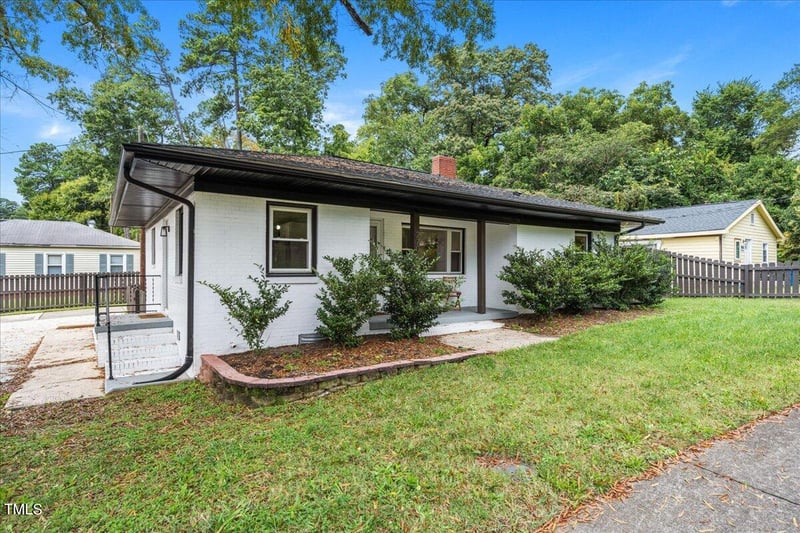 2703 Broad St, Durham, NC 27704
