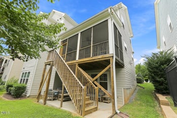 2703 Cameron Pond Dr, Cary, NC 27519