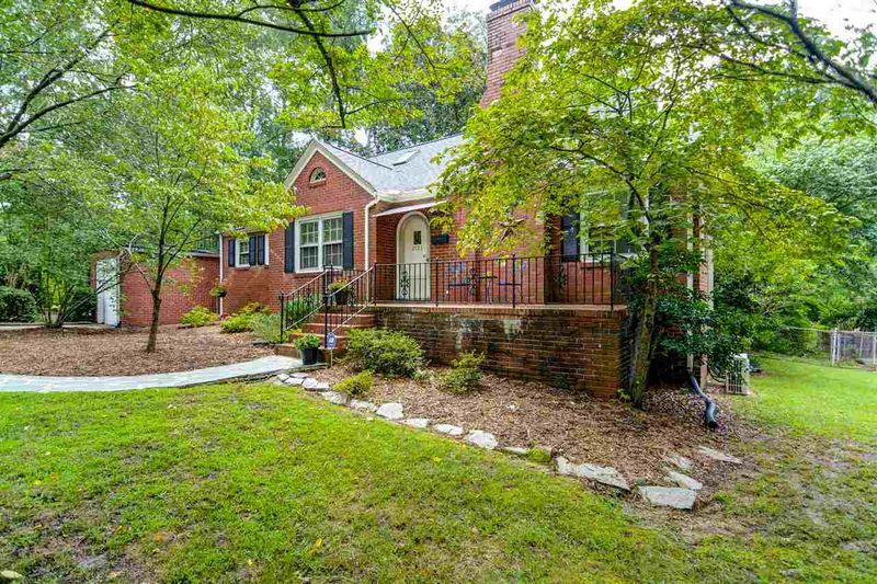 2703 University Dr, Durham, NC 27707