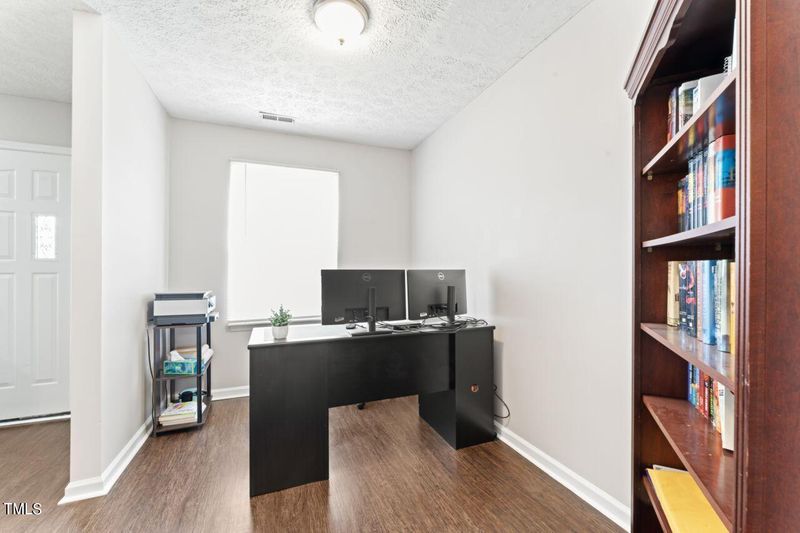 2704 Big Oak St, Raleigh, NC 27610