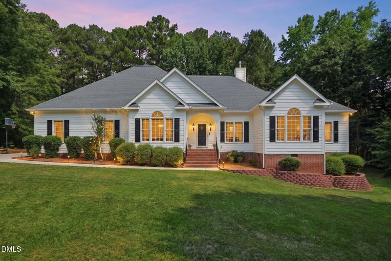 2704 Dray Ct, Raleigh, NC 27613