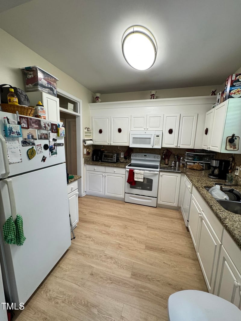 2704 Hope Diamond Ct, Raleigh, NC 27610