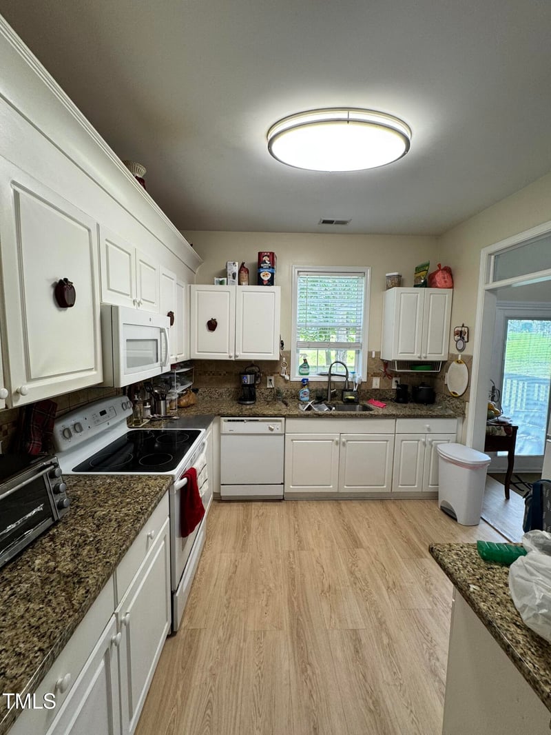 2704 Hope Diamond Ct, Raleigh, NC 27610