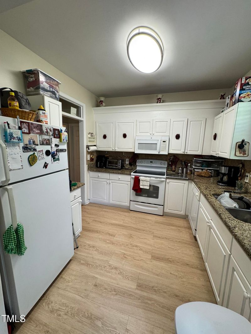 2704 Hope Diamond Ct, Raleigh, NC 27610