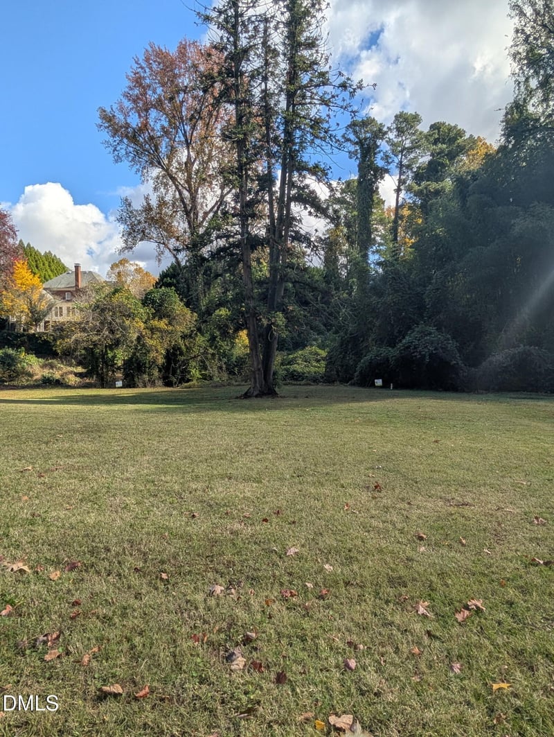 2704 Manning Pl, Raleigh, NC 27608