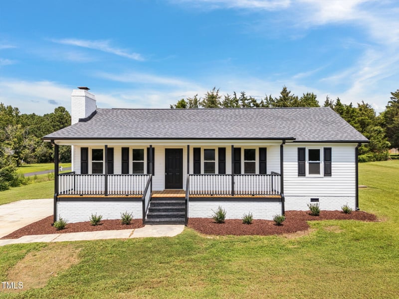 2704 Stageline Dr, Raleigh, NC 27603