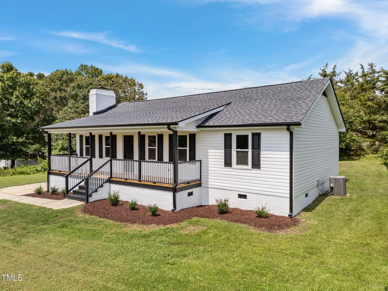2704 Stageline Dr, Raleigh, NC 27603